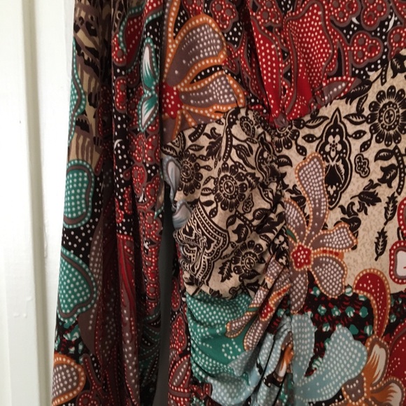 Monroe & Main Abstract Media Top. - Picture 6 of 11